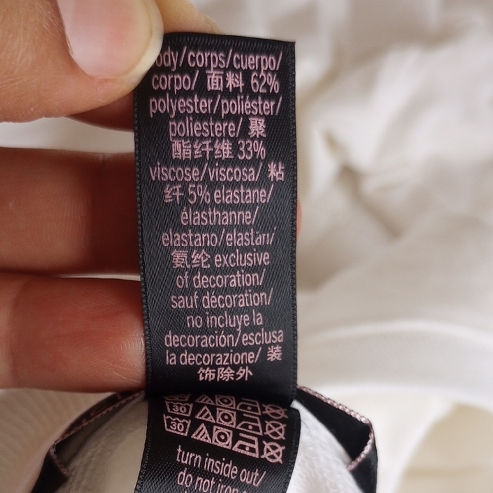 Victoria's Secret White Sweatshirt with 'LOVE' Print - Picture 5 of 5